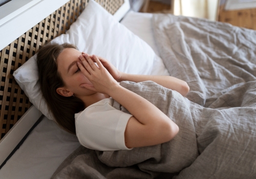 Kendini Sürekli Yorgun Hissetmenin Psikolojik Nedenleri ve Çözüm Yolları